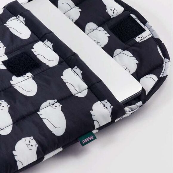 Baggu Puffy Laptop Sleeve 16” - fluffy white cat - ARCHIVE/HTF PRINT - Picture 2 of 6